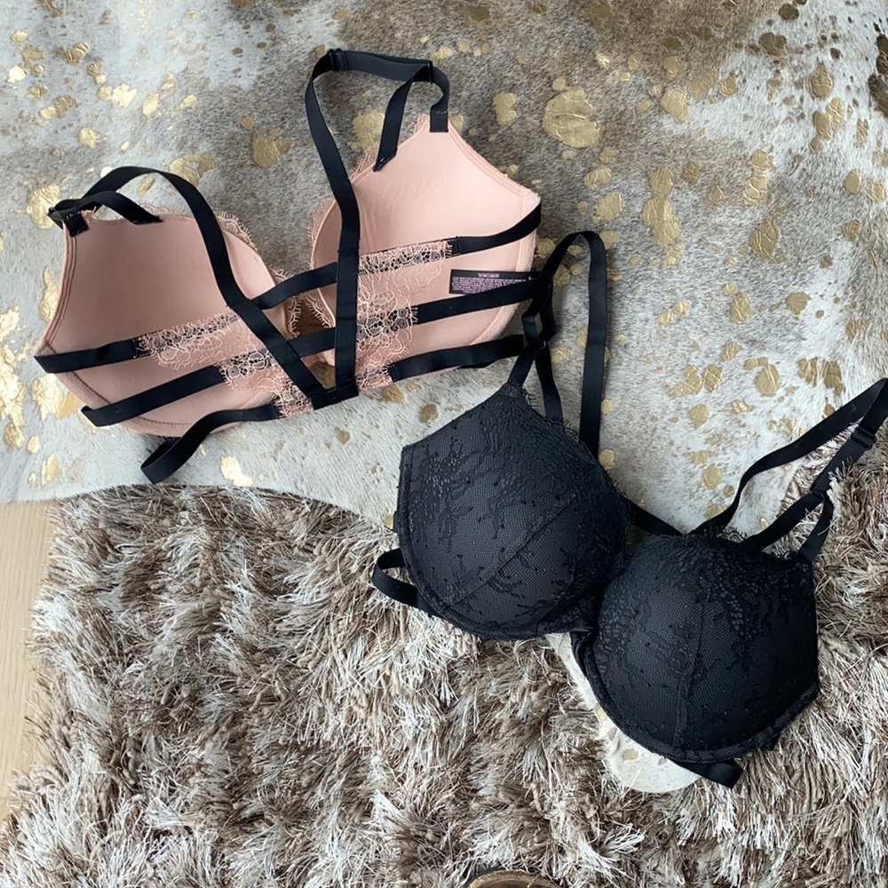 2 Victoria’s Secret 32DD Bra’s